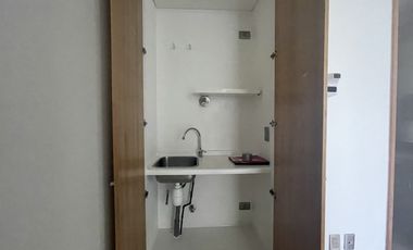 SE ARRIENDA OFICINA EN REÑACA