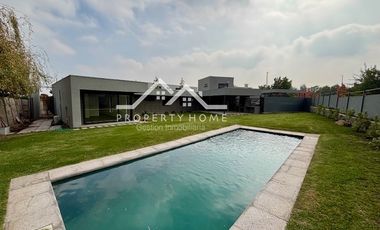 CASA 4 DORM + SERVICIO + PISCINA Y QUINCHO LOS BOSQUES