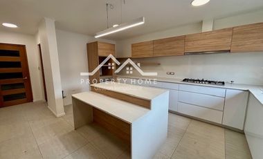 CASA 4 DORM + SERVICIO + PISCINA Y QUINCHO LOS BOSQUES