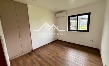 CASA 4 DORM + SERVICIO + PISCINA Y QUINCHO LOS BOSQUES