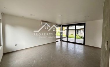 CASA 4 DORM + SERVICIO + PISCINA Y QUINCHO LOS BOSQUES