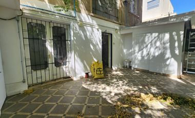 Arriendo casa comercial Los Leones/ Eliodoro Yañez