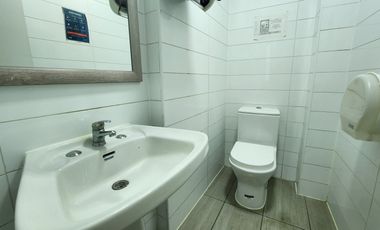 Arriendo casa comercial Los Leones/ Eliodoro Yañez