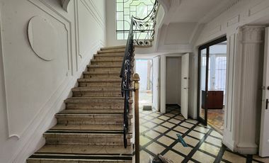 Arriendo casa comercial Los Leones/ Eliodoro Yañez