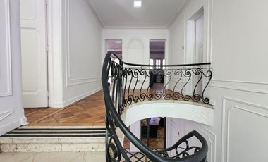 Arriendo casa comercial Los Leones/ Eliodoro Yañez