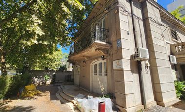 Arriendo casa comercial Los Leones/ Eliodoro Yañez