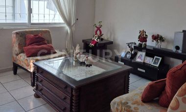 Casa en renta amueblada Esmeralda norte, Colima, Col.