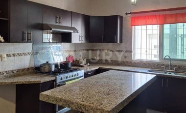 Casa en renta amueblada Esmeralda norte, Colima, Col.