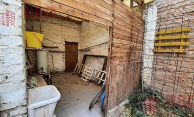 Vende Casa 2 dormitorios y  Monoambiente en Cipolletti
