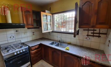 Vende Casa 2 dormitorios y  Monoambiente en Cipolletti