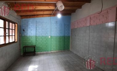Vende Casa 2 dormitorios y  Monoambiente en Cipolletti