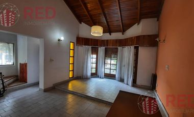 Vende Casa 2 dormitorios y  Monoambiente en Cipolletti
