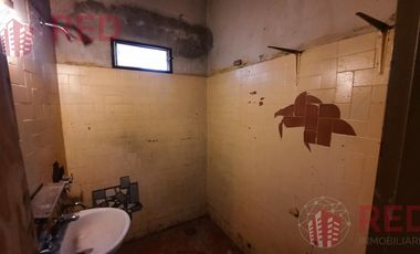 Vende Casa 2 dormitorios y  Monoambiente en Cipolletti