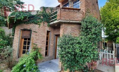 Vende Casa 2 dormitorios y  Monoambiente en Cipolletti