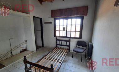 Vende Casa 2 dormitorios y  Monoambiente en Cipolletti