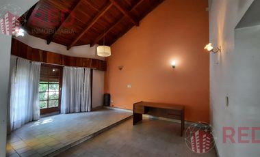 Vende Casa 2 dormitorios y  Monoambiente en Cipolletti