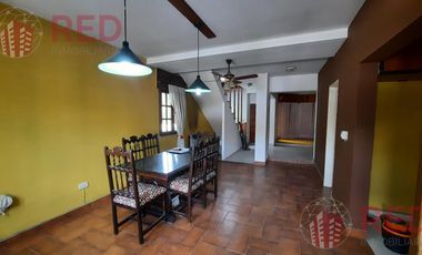 Vende Casa 2 dormitorios y  Monoambiente en Cipolletti