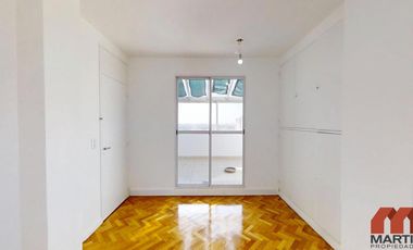 Departamento en alquiler en San Isidro 4 ambientes en Dúplex con escritorio, toilette y balcón,