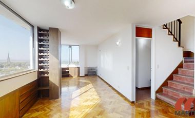 Departamento en alquiler en San Isidro 4 ambientes en Dúplex con escritorio, toilette y balcón,
