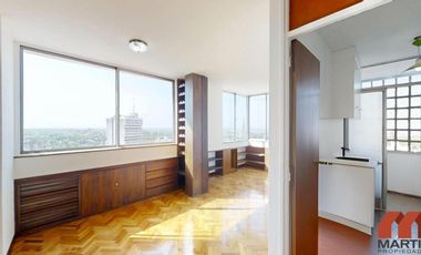 Departamento en alquiler en San Isidro 4 ambientes en Dúplex con escritorio, toilette y balcón,