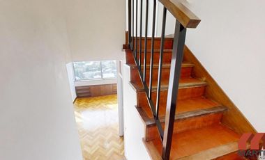 Departamento en alquiler en San Isidro 4 ambientes en Dúplex con escritorio, toilette y balcón,