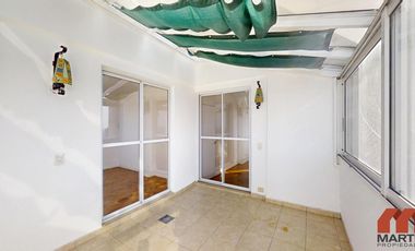 Departamento en alquiler en San Isidro 4 ambientes en Dúplex con escritorio, toilette y balcón,