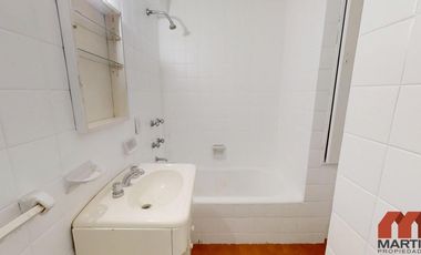 Departamento en alquiler en San Isidro 4 ambientes en Dúplex con escritorio, toilette y balcón,