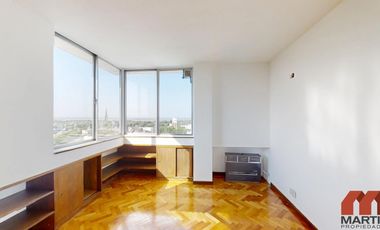 Departamento en alquiler en San Isidro 4 ambientes en Dúplex con escritorio, toilette y balcón,