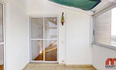 Departamento en alquiler en San Isidro 4 ambientes en Dúplex con escritorio, toilette y balcón,