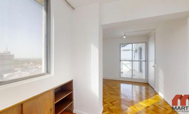 Departamento en alquiler en San Isidro 4 ambientes en Dúplex con escritorio, toilette y balcón,