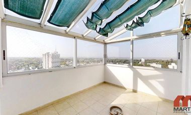 Departamento en alquiler en San Isidro 4 ambientes en Dúplex con escritorio, toilette y balcón,