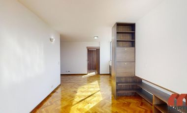 Departamento en alquiler en San Isidro 4 ambientes en Dúplex con escritorio, toilette y balcón,
