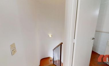 Departamento en alquiler en San Isidro 4 ambientes en Dúplex con escritorio, toilette y balcón,