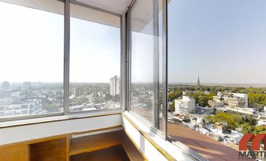 Departamento en alquiler en San Isidro 4 ambientes en Dúplex con escritorio, toilette y balcón,