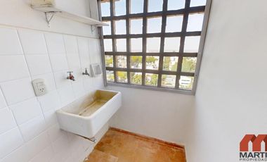 Departamento en alquiler en San Isidro 4 ambientes en Dúplex con escritorio, toilette y balcón,