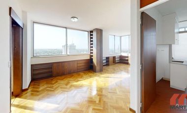 Departamento en alquiler en San Isidro 4 ambientes en Dúplex con escritorio, toilette y balcón,