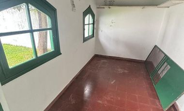 Chalet excelente ubicación, 3 dormitorios, jardín, quincho - Martinez