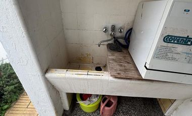 Chalet excelente ubicación, 3 dormitorios, jardín, quincho - Martinez