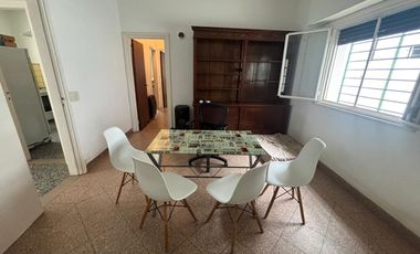 Chalet excelente ubicación, 3 dormitorios, jardín, quincho - Martinez