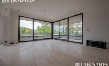 Venta Departamento 4 ambientes en Lomas de San Isidro