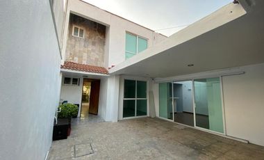 CASA EN RENTA EN BOULEVARES LOMAS VERDES