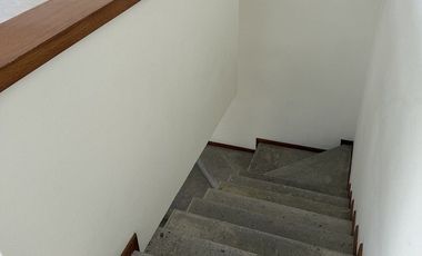 CASA UBICADA  EN Av. Fuente de Barcaza, San Andrés Ocotlán