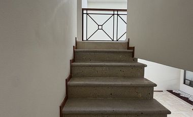 CASA UBICADA  EN Av. Fuente de Barcaza, San Andrés Ocotlán