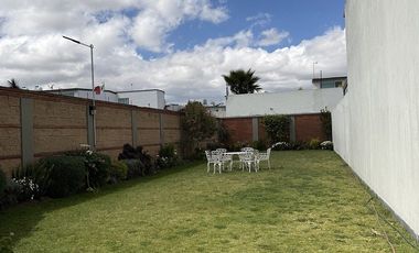 CASA UBICADA  EN Av. Fuente de Barcaza, San Andrés Ocotlán