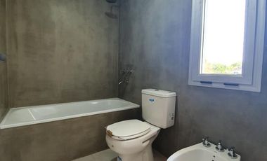 ALQUILER CASA Gonnet 3 DORMITORIOS A ESTRENAR
