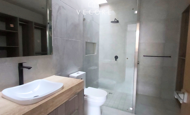 CASA EN VENTA EN SANTILLANA, SOLARES, ZAPOPAN