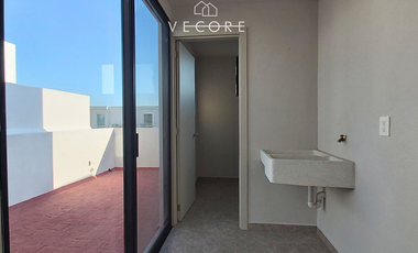 CASA EN VENTA EN SANTILLANA, SOLARES, ZAPOPAN