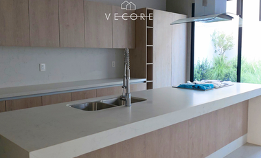 CASA EN VENTA EN SANTILLANA, SOLARES, ZAPOPAN