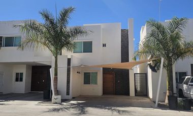 CASA EN VENTA FRACC CORONADO