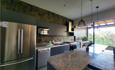 RENTA DE TOWN HOUSE EN RESIDENCIAL VALLE DE BRAVO